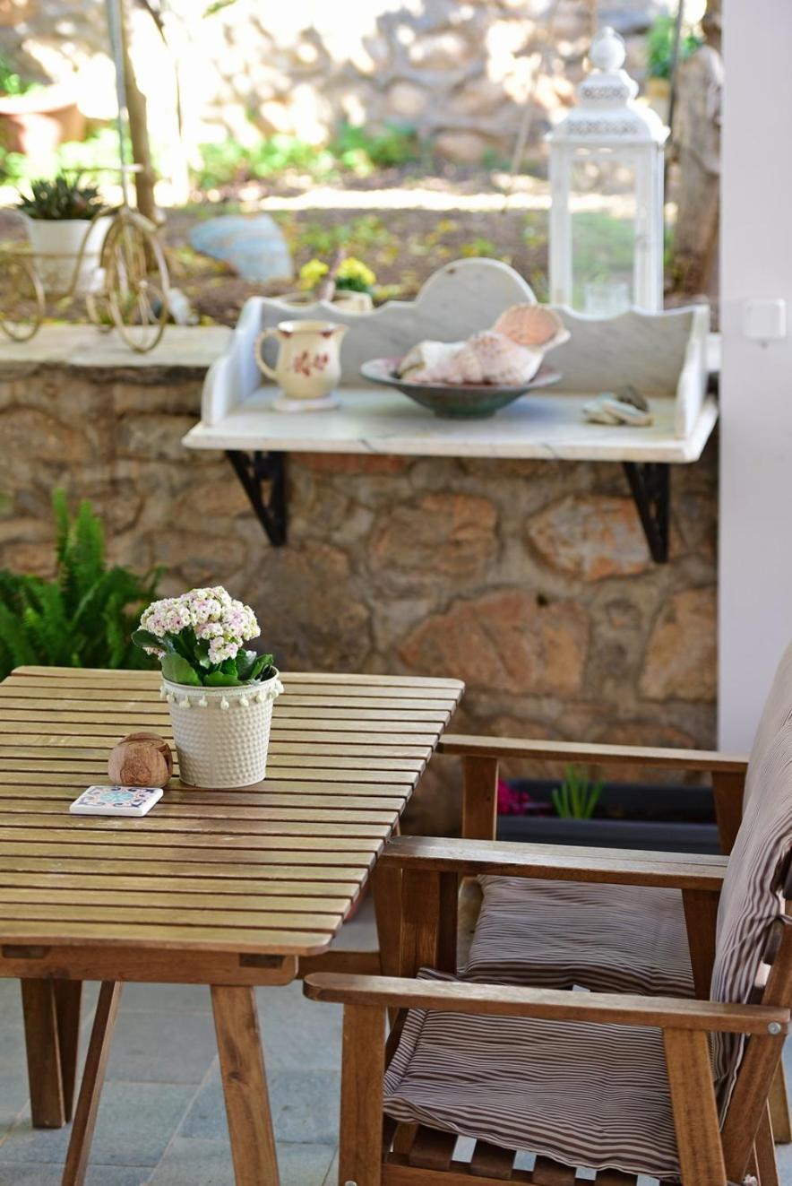 Athina Guesthouse Hidra Exterior foto